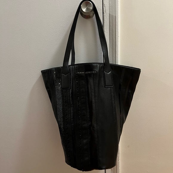 Marc Jacobs Leather Tote Bag Large (comes with dust bag!) - Picture 11 of 13